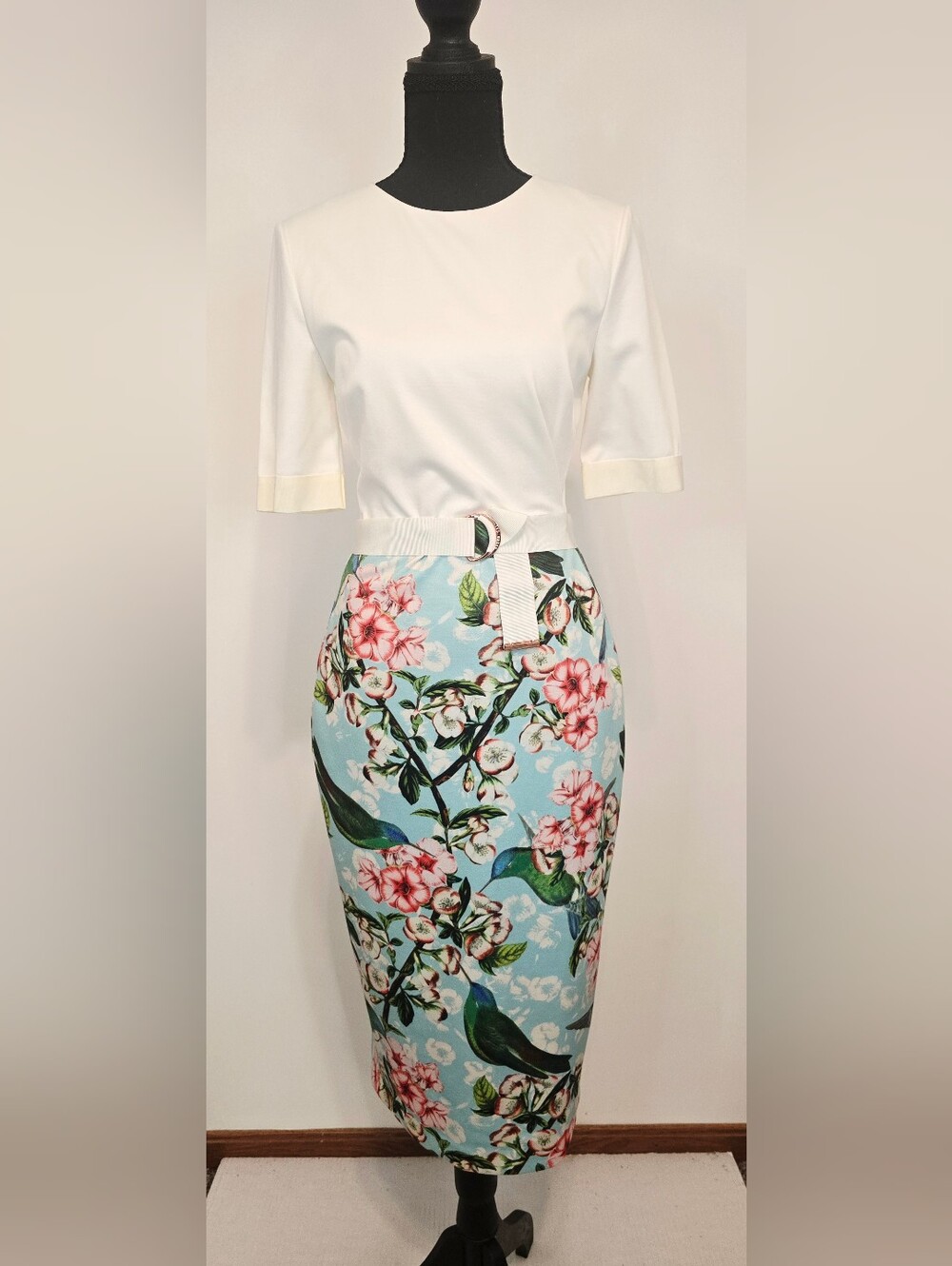 Ted Baker London White Blue Floral Hummingbird Pencil Dress Belt Rose Gold Zip
